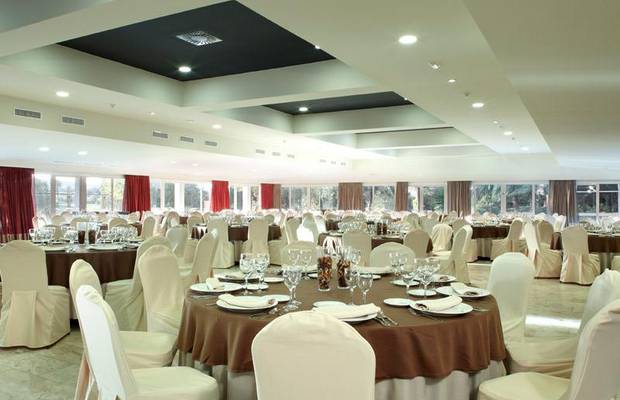 Salón Gran Fórum Hotel ILUNION Golf Badajoz Badajoz