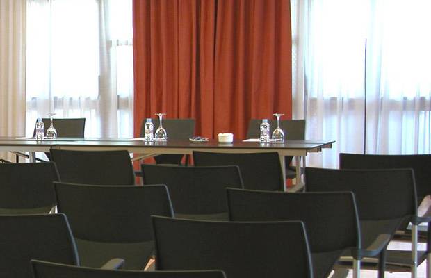 Salón Consejo Hotel ILUNION Golf Badajoz Badajoz