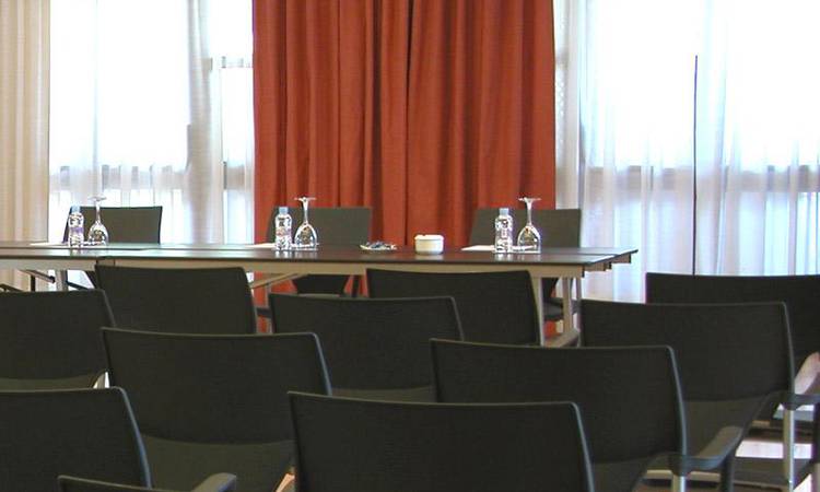 Salón Consejo Hotel Ilunion Golf Badajoz Badajoz Salón Consejo Hotel Ilunion Golf Badajoz Badajoz