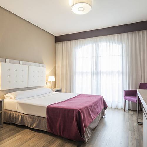 Contacto Hotel ILUNION Golf Badajoz Contacto Hotel ILUNION Golf Badajoz